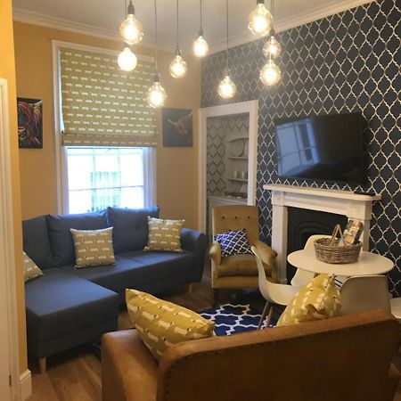 Central City Pad One Bedroom Plus Double Sofabed บาธ ภายนอก รูปภาพ