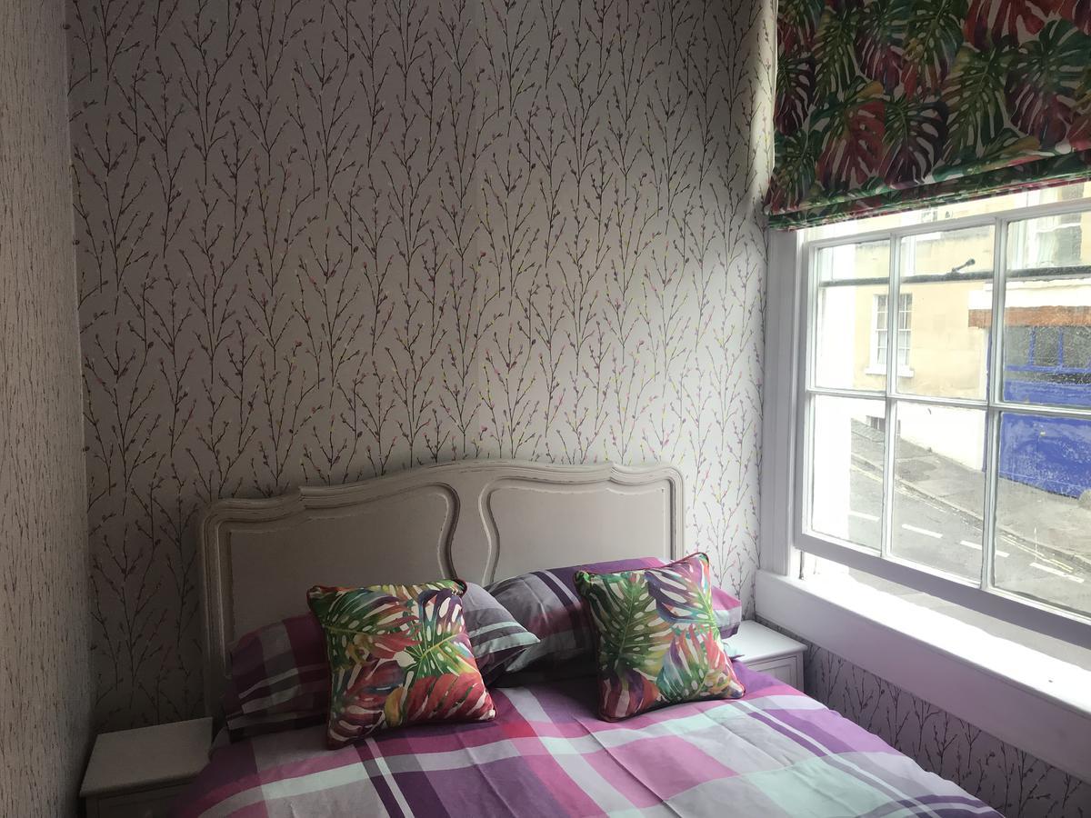 Central City Pad One Bedroom Plus Double Sofabed บาธ ภายนอก รูปภาพ